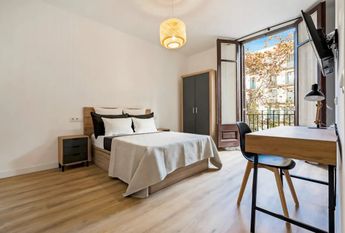 Ronda de Sant Pere, Barcelona, Catalonia 08010