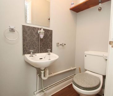 3 bedroom terraced house to rent - Photo 4