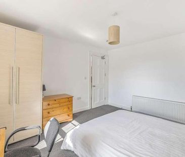 Wyndham Square, Stonehouse, Plymouth, PL1 - Photo 2
