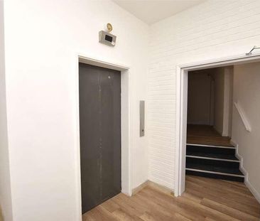 London Road, Redhill, Surrey, RH1 - Photo 2