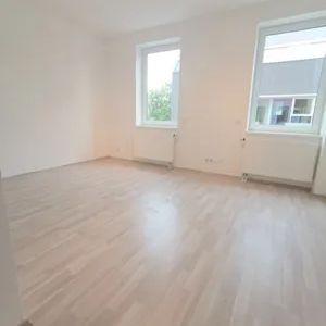 Top Garconniere - sehr gute Schallschutzfenster - Photo 3