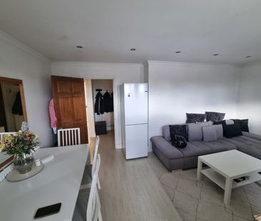 2 Bed Flat, Plummer Court, SE13 - Photo 6