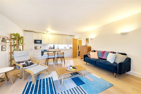 City Walk, London, SE1 3ES - Photo 2