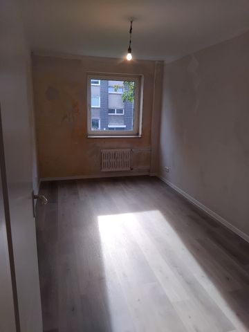 Komplett sanierte 3 Zimmer Wohnung mit Balkon in Duisburg zu vermieten!!! - Photo 5