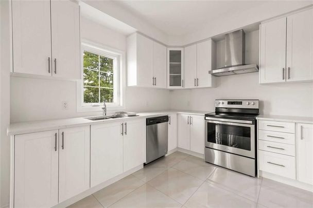 For Lease - 109 Merivale Court, Oshawa, Ontario - Photo 1