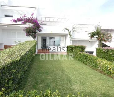 Alquiler de chalet adosado en Urbanización Fuente del Sol - Foto 1