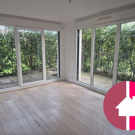 STUDIO A LOUER AVEC TERRASSE - Photo 3