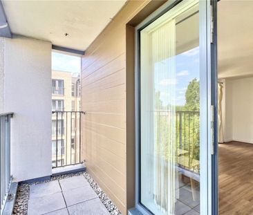 11 Charcot Road, London, NW9 - Photo 4