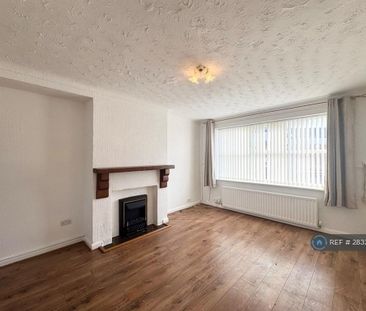 3 bedroom semi-detached house to rent - Photo 2