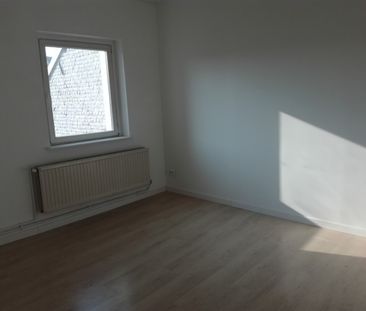 Location Appartement 3 pièces 85m² VALENCIENNES 59300 - Photo 3