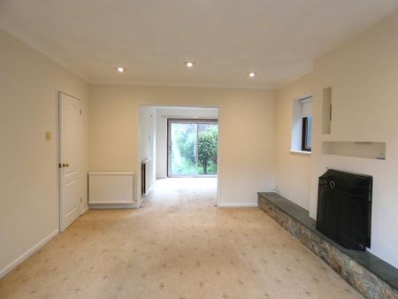 3 bedroom semi-detached house to rent - Photo 4
