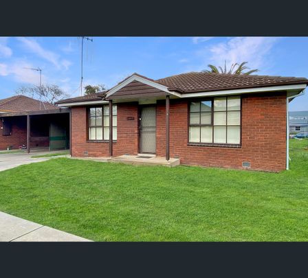 10 Luth Street, Echuca, Vic 3564 - Photo 1