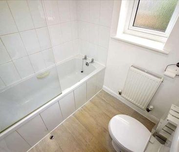 Housesteads Garden, Longbenton, Newcastle Upon Tyne, NE12 - Photo 6