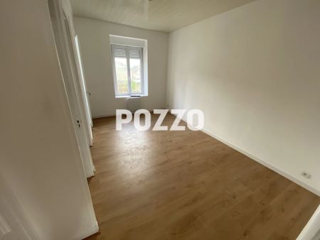 APPARTEMENT DE TYPE F2 A LOUER ENTIEREMENT RENOVE PROCHE HYPER CENTRE DE CHERBOURG - Photo 2