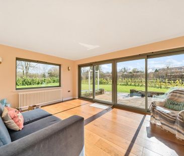 4 bedroom detached house to rent - Photo 3