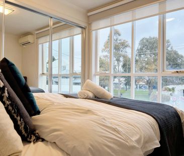 Stylish Home at Fitzroy North - Fully furnished - inspection by app... - Photo 3