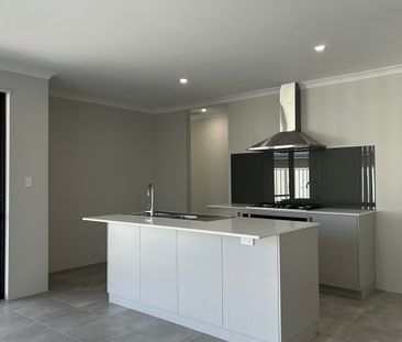 9 Dorado Road, Australind, WA 6233 - Photo 6