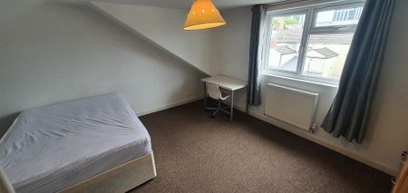 5 bedroom terraced house to rent - Photo 3