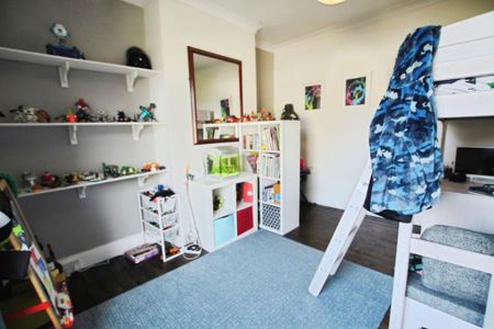 3 bedroom terraced house to rent - Photo 2