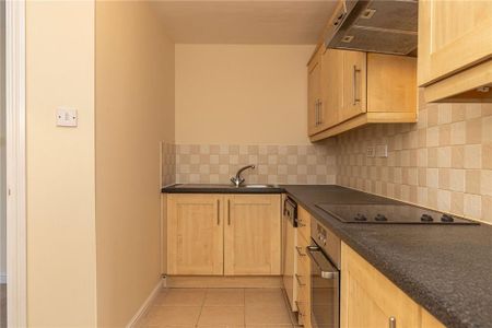 2 bedroom apartment to rent - Photo 3