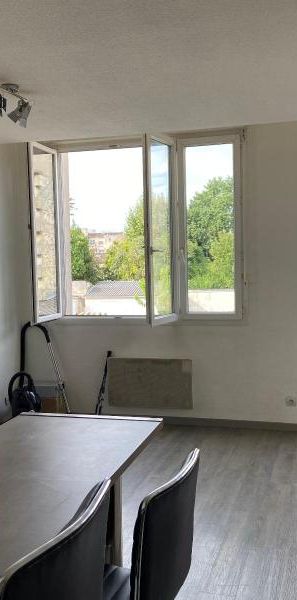 Location Appartement 2 pièces 43m² BORDEAUX 33800 - Photo 1