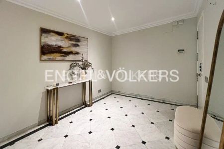Apartamento de alquiler en Carrer del Doctor Moliner, Exposició - Photo 2
