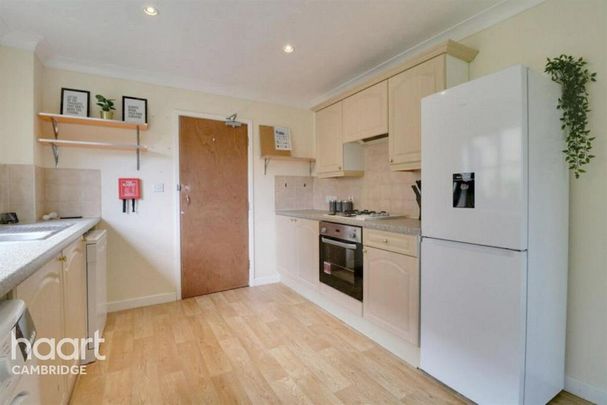 1 bedroom in a house share to rent - Photo 1