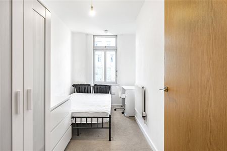 Coral Apartments, Salton Square, London, E14 7GL - Photo 3