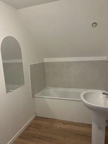 Location Appartement 3 pièces 70m² DOUAI 59500 - Photo 4