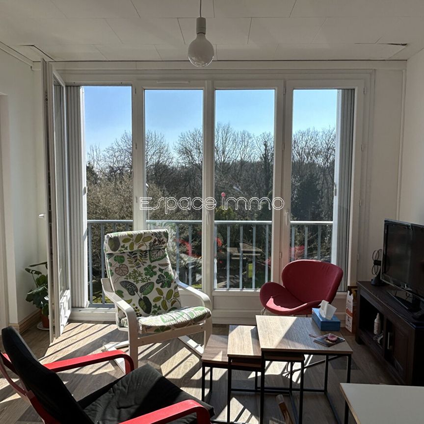 Location Appartement 4 pièces 59m² MONT ST AIGNAN 76130 - Photo 1