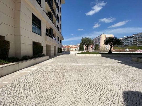 3 room luxury Flat for rent in Benfica, Lisbon - Photo 1