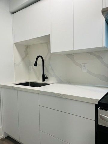 For Lease - 2961 Lakeshore Boulevard Unit# 4, Toronto, Ontario - Photo 2