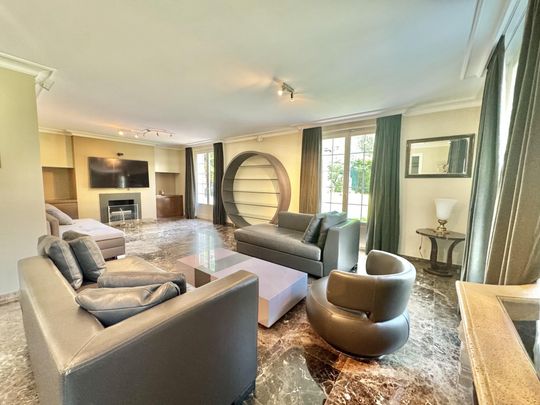 Very beautiful house of 380 m2 useful to rent furnished in Collonge-Bellerive. - Foto 1