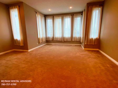 722 Adams Way Southwest - Photo 3