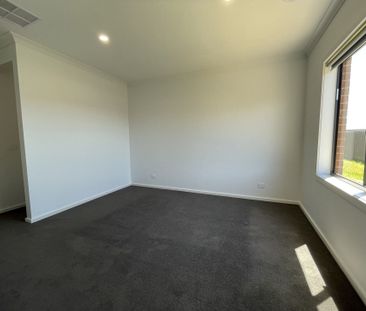 NICELY PRESENTED FOUR BEDROOM HOME ! - Photo 5