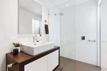 Cosy 2 Bedroom Plus Study Living in a Location to Love! - Photo 5