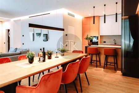 Vila superba 4 camere I IANCU NICOLAE I 2 Locuri de parcare - Fotografie 4