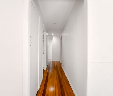 33 Landscape Street, Stafford Heights, Qld 4053 - Photo 4