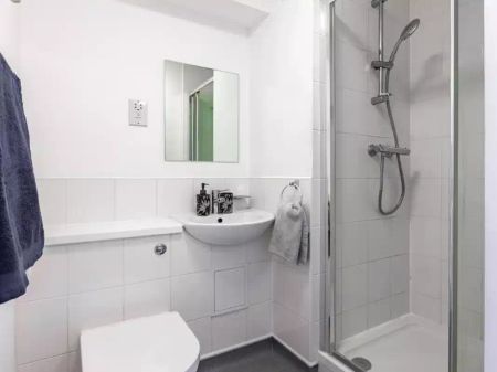 Gold Studio - Photo 4