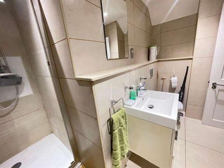 Ashley Road, Walton-on-thames, KT12 - Photo 4