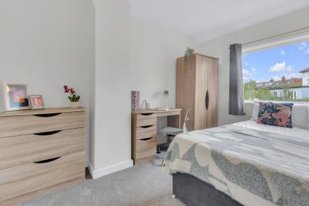 90 CHAPEL LANE Leeds - LS6 3BW - Photo 3