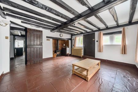 4 bedroom detached house to rent - Photo 2