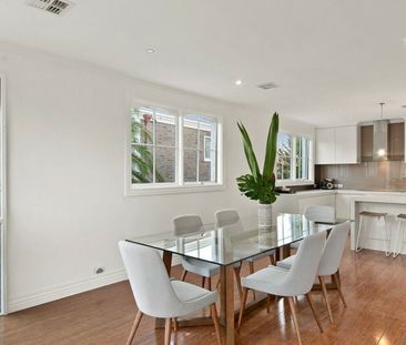 FABULOUS BEACHSIDE HOME - Photo 3