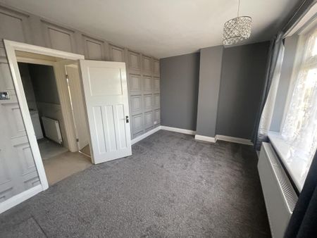 2 bedroom semi-detached house to rent - Photo 5