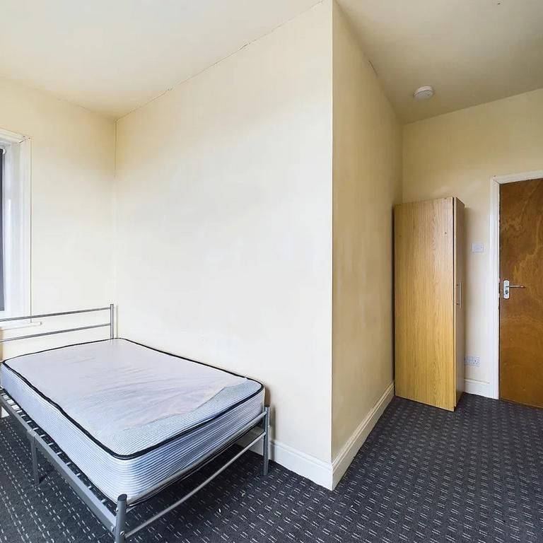 5 bedroom terraced house to rent - Photo 1