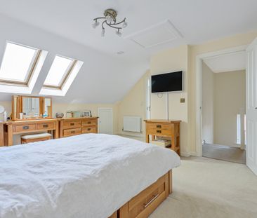 5 bedroom detached house to rent - Photo 3