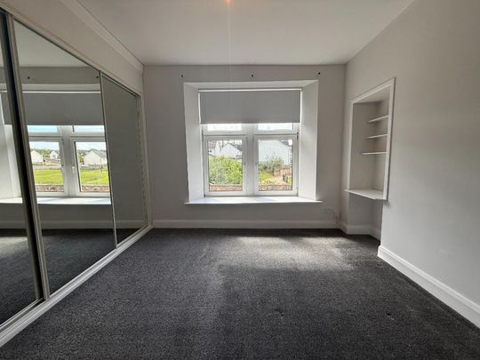 3 bedroom flat to rent - Photo 1