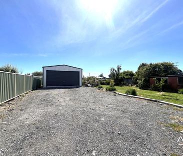 For Lease – 3 Bedroom Home with a Large double garage in Summerhill... - Photo 6