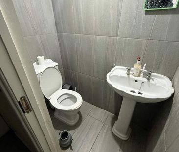 Room in a Shared House, Erskine Road, E17 - Photo 6