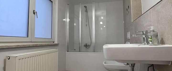 Erstbezug nach Sanierung: idyllisches Wohnen in einer 3,5-Zimmer-Wohnung mitten in Natur - Foto 1